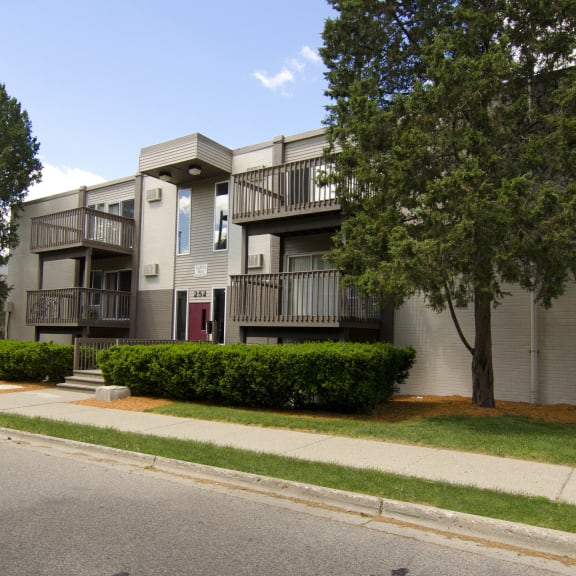 Eden Roc Apartments Apartments in East Lansing, MI